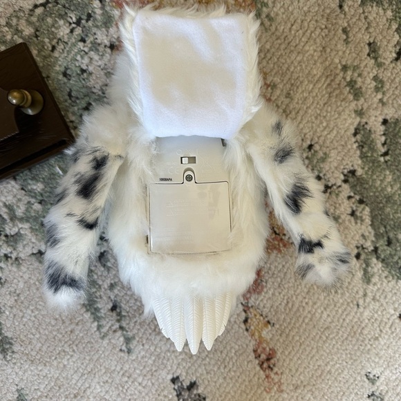 Wizarding World Harry Potter Enchanting Hedwig with over 15 Sounds & Movements - Picture 10 of 15